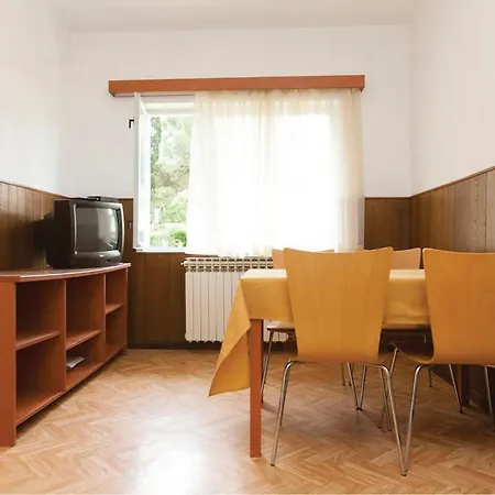 Gorgeous In With Kitchen